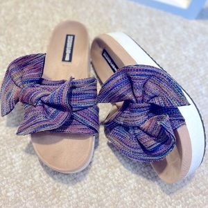 DESIGN LAB bow mules in size 6